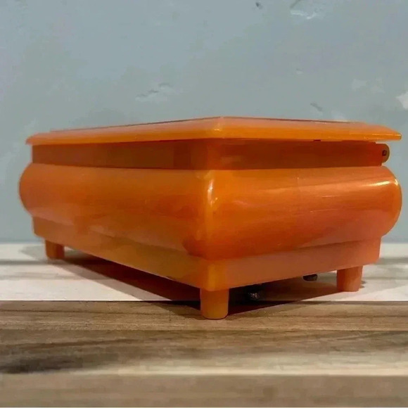 Vintage Yap’s Music Box. Flip top. Mirror. Twirling Ballerinas. Still Works! - Picture 8 of 12